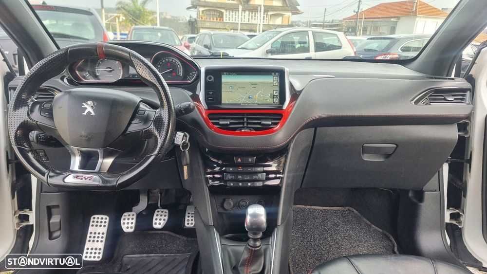 Peugeot 208 1.6 THP GTi - 9