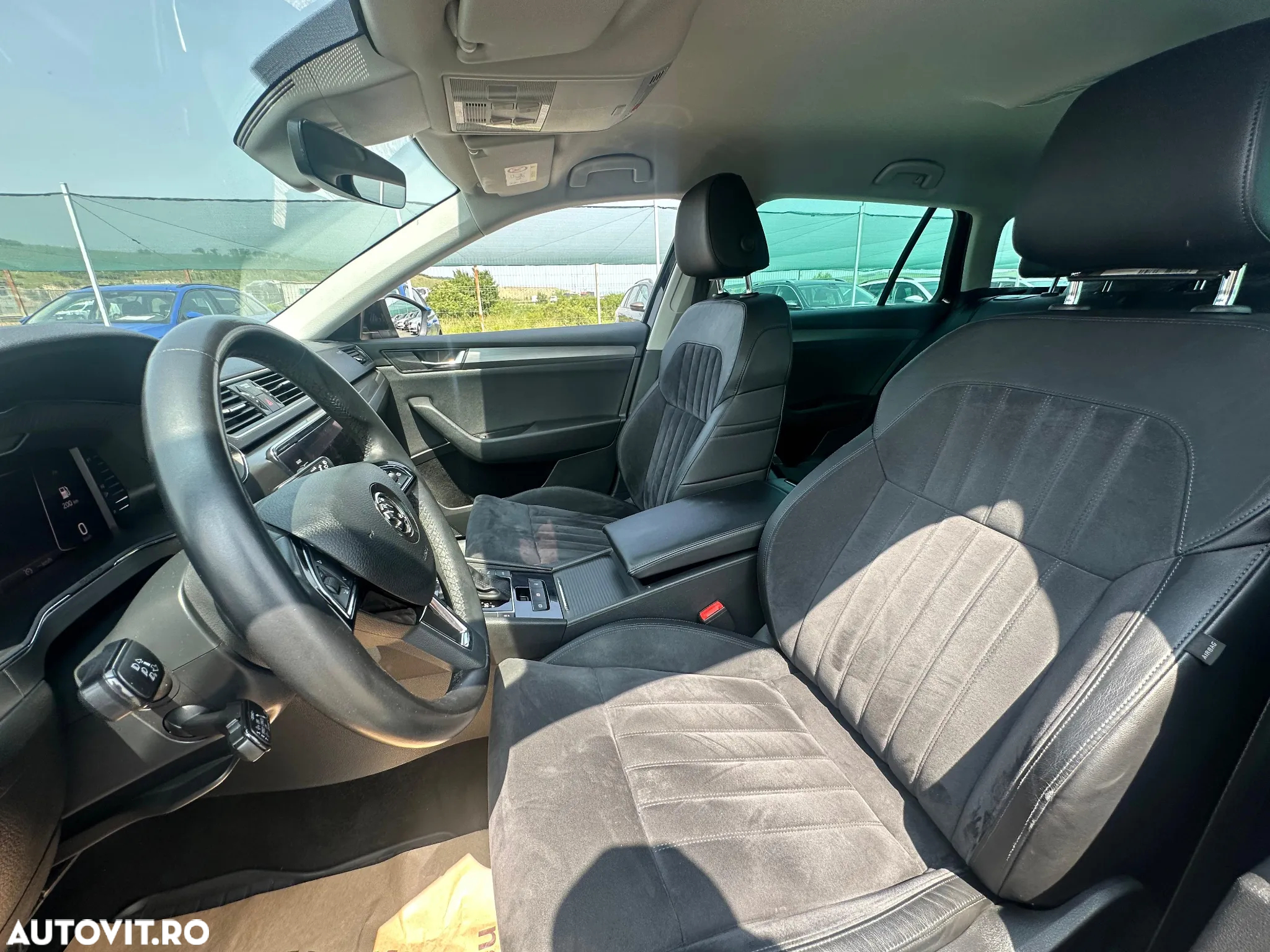 Skoda Superb 2.0 TDI DSG Style - 36