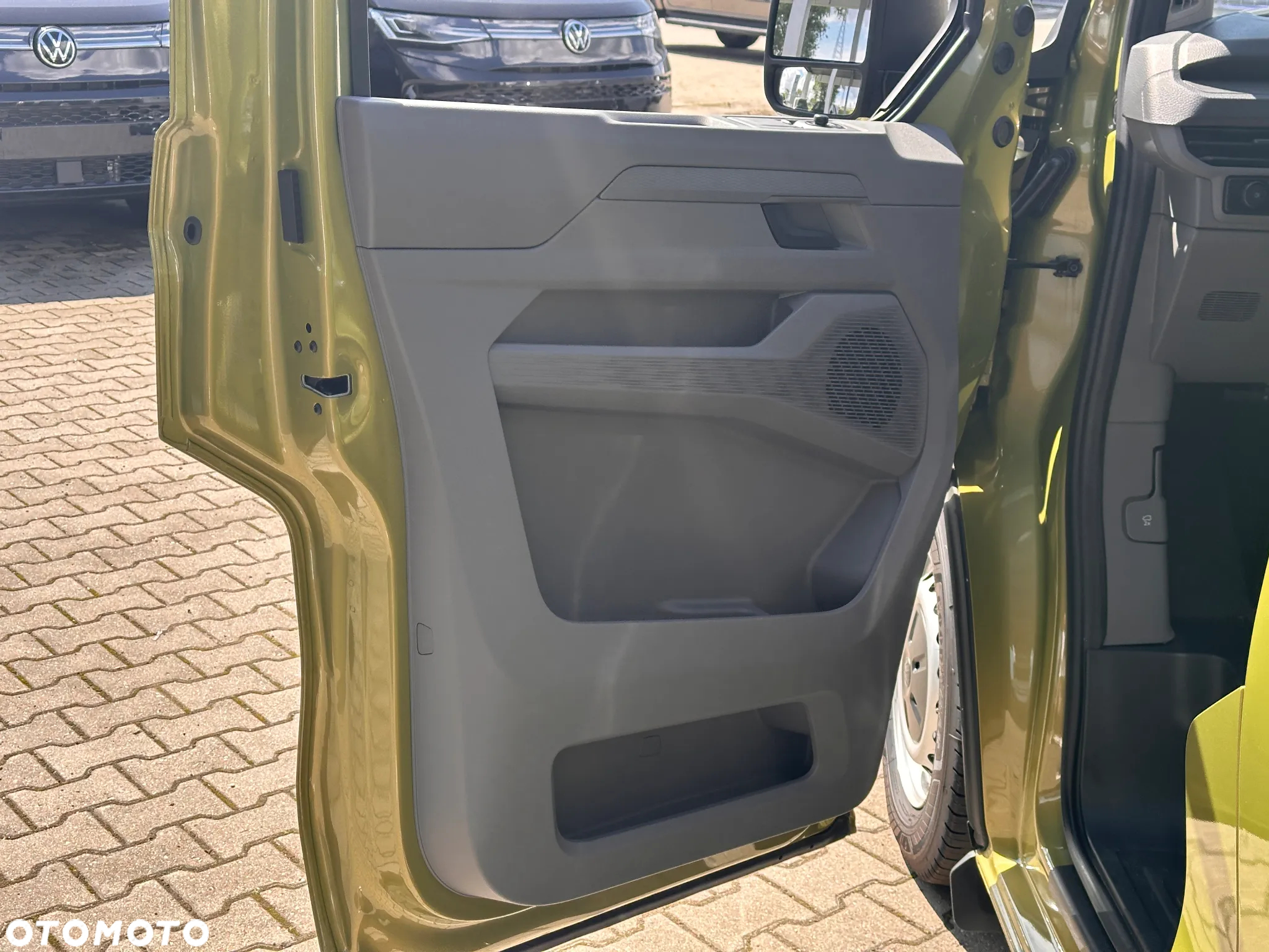 Volkswagen Transporter T7 - 12