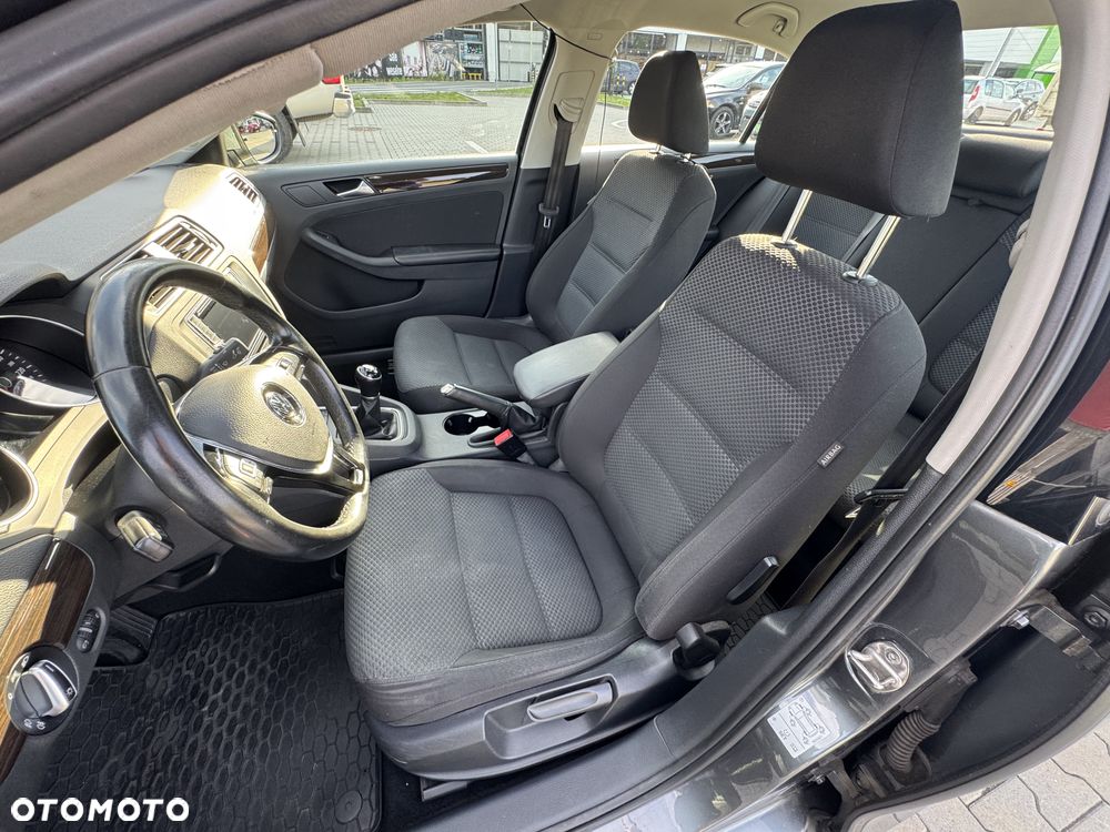 Volkswagen Jetta 1.4 TSI BMT Comfortline - 11