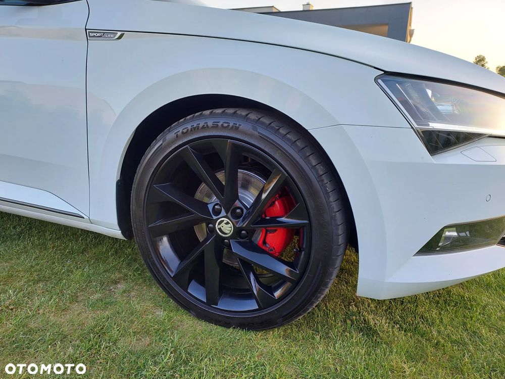 Skoda Superb 2.0 TDI Sportline DSG - 31