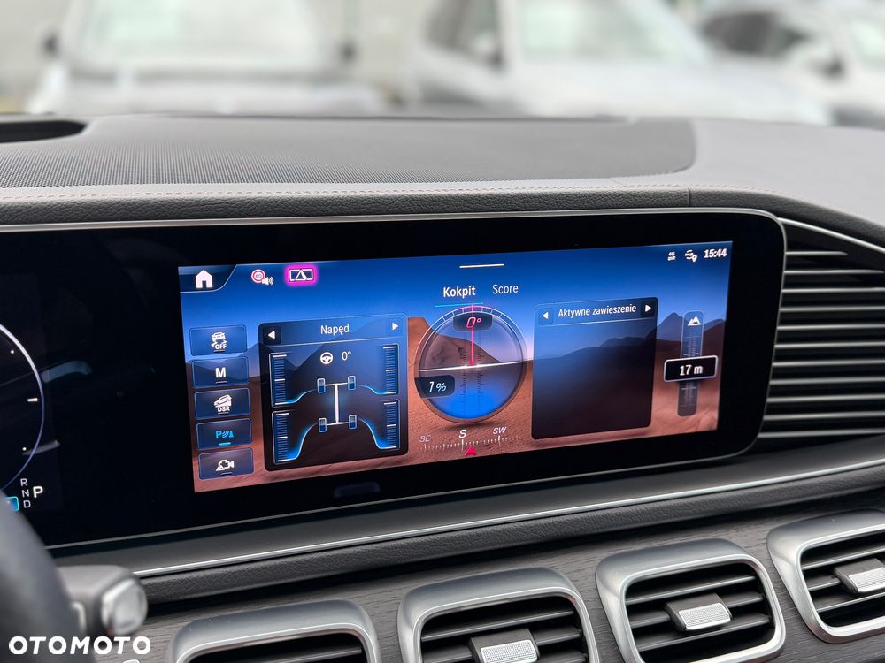 Mercedes-Benz GLS - 31