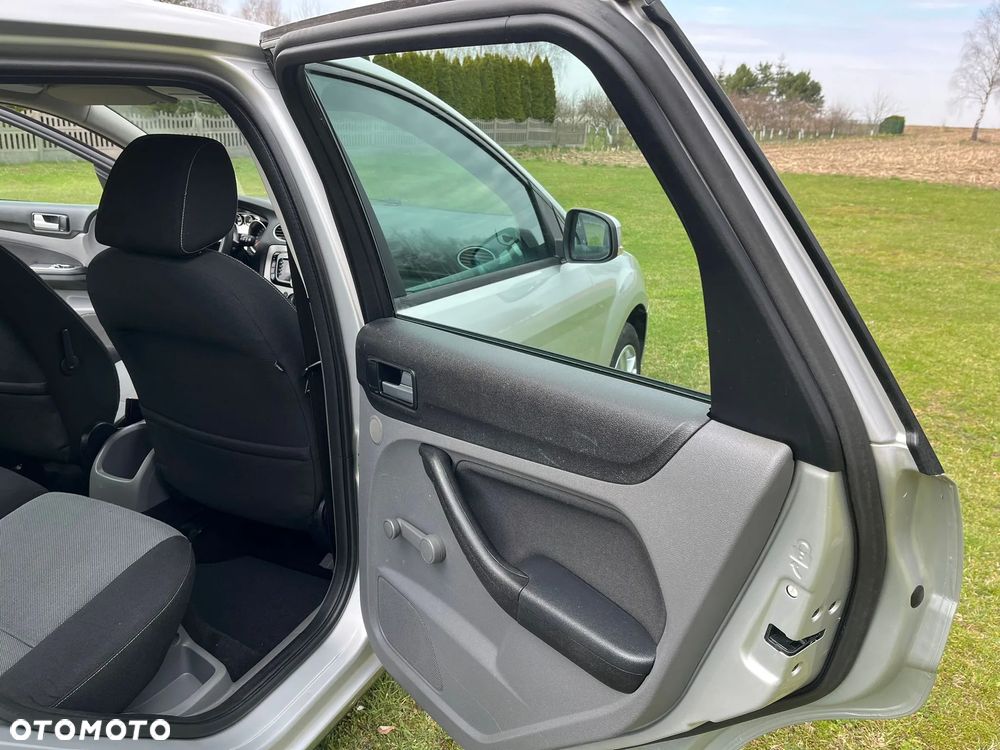 Ford Focus 1.6 16V Silver Magic - 13