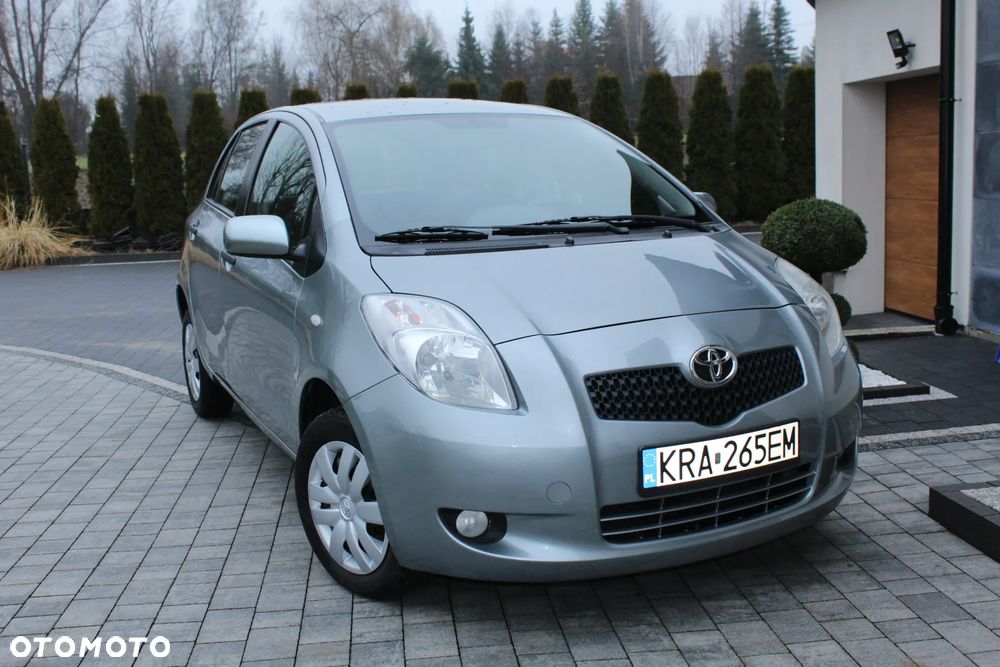 Toyota Yaris 1.0 Luna A/C - 3