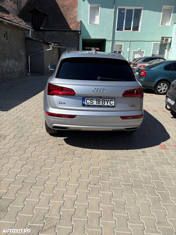 Audi Q5 2.0 40 TDI quattro S tronic Design - 2