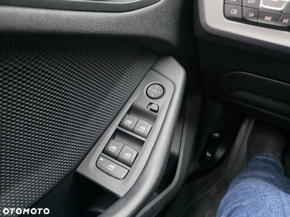 BMW Seria 1 118i M Sport - 11