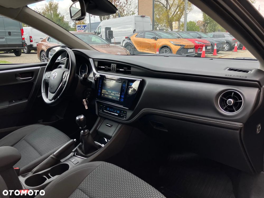 Toyota Corolla 1.6 Comfort - 14