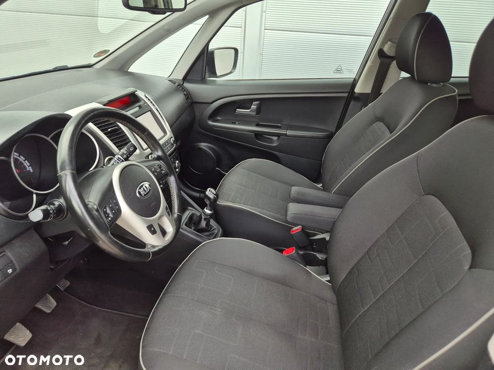 Kia Venga 1.4 CVVT Dream Team Edition - 16
