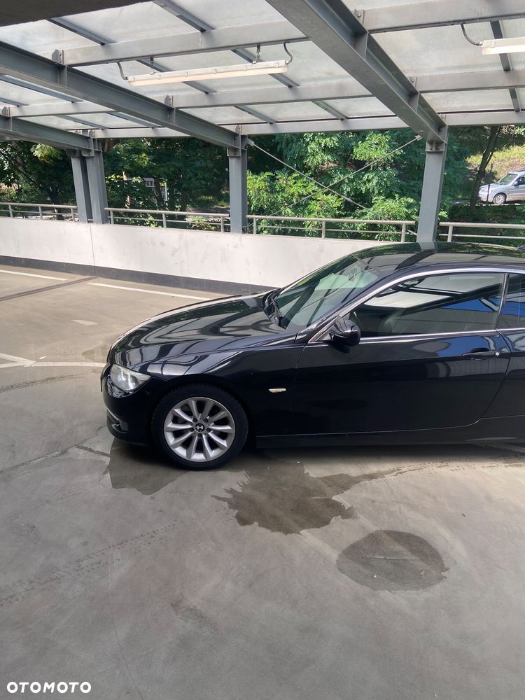BMW Seria 3 325d - 3