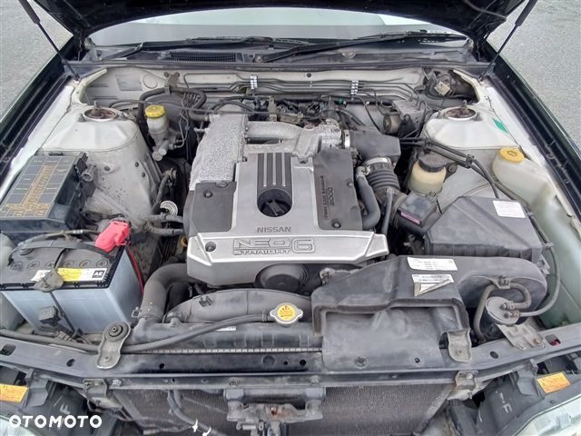 Nissan Laurel - 5