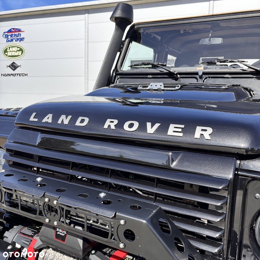Land Rover Defender 2.4 TD4 SE - 3