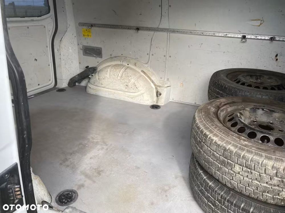 Volkswagen Transporter - 6