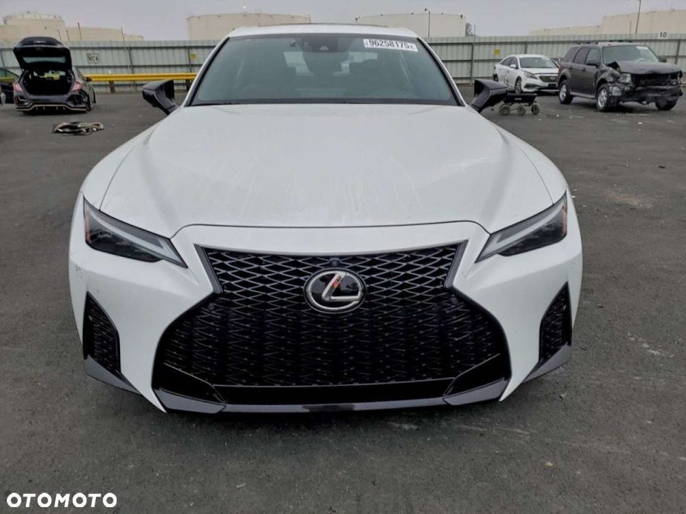 Lexus IS - 2