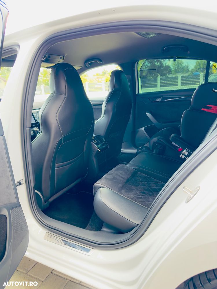 Skoda Superb 2.0 TDI DSG 4X4 Sportline - 7