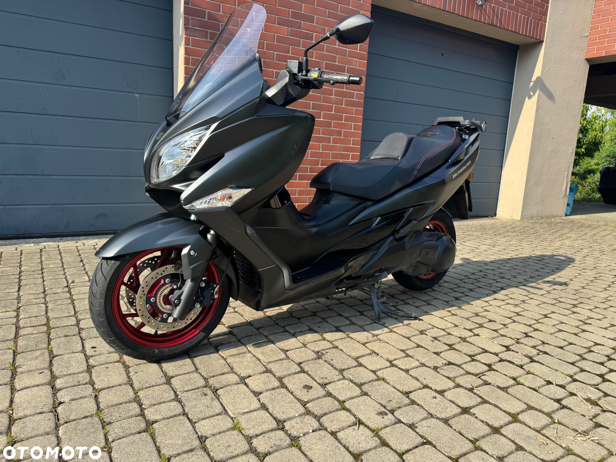 Suzuki Burgman - 9