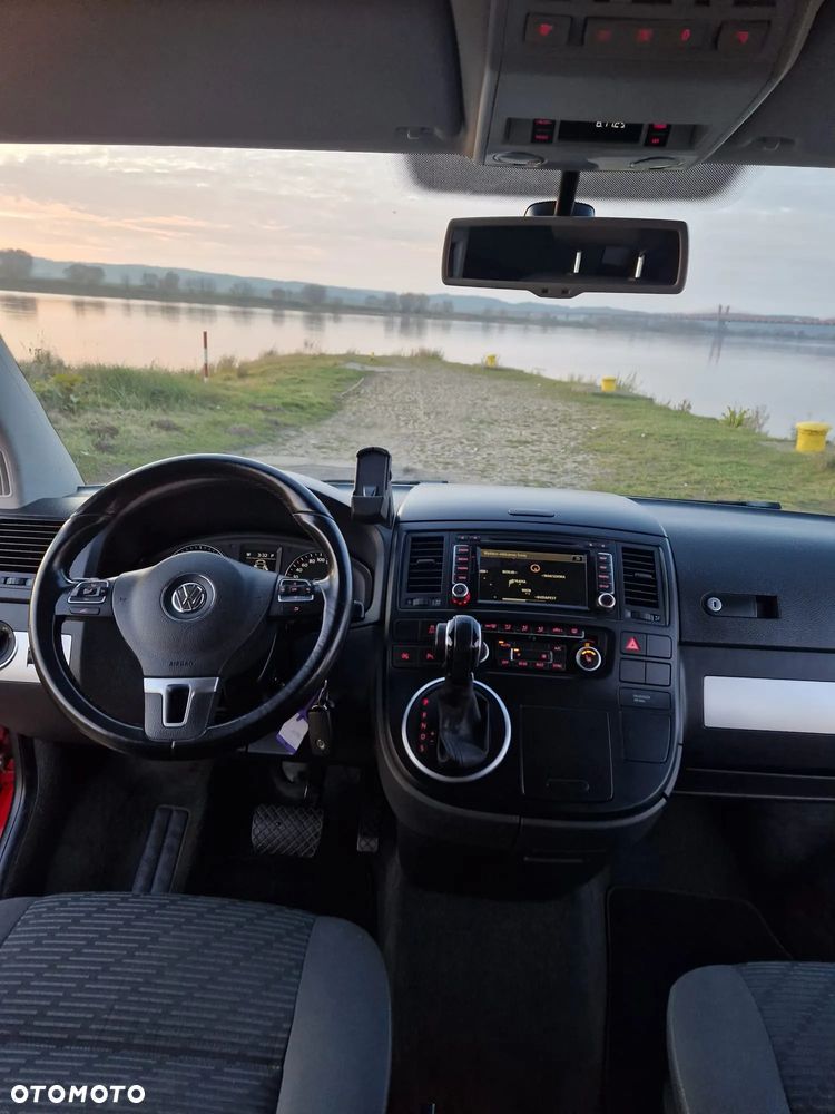 Volkswagen Multivan - 14
