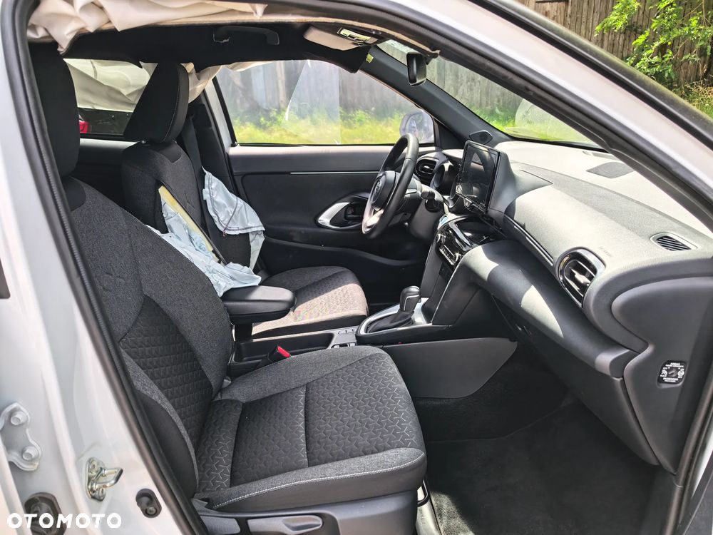 Toyota Yaris Cross 130 1.5 VVT-i Team Deutschland - 6