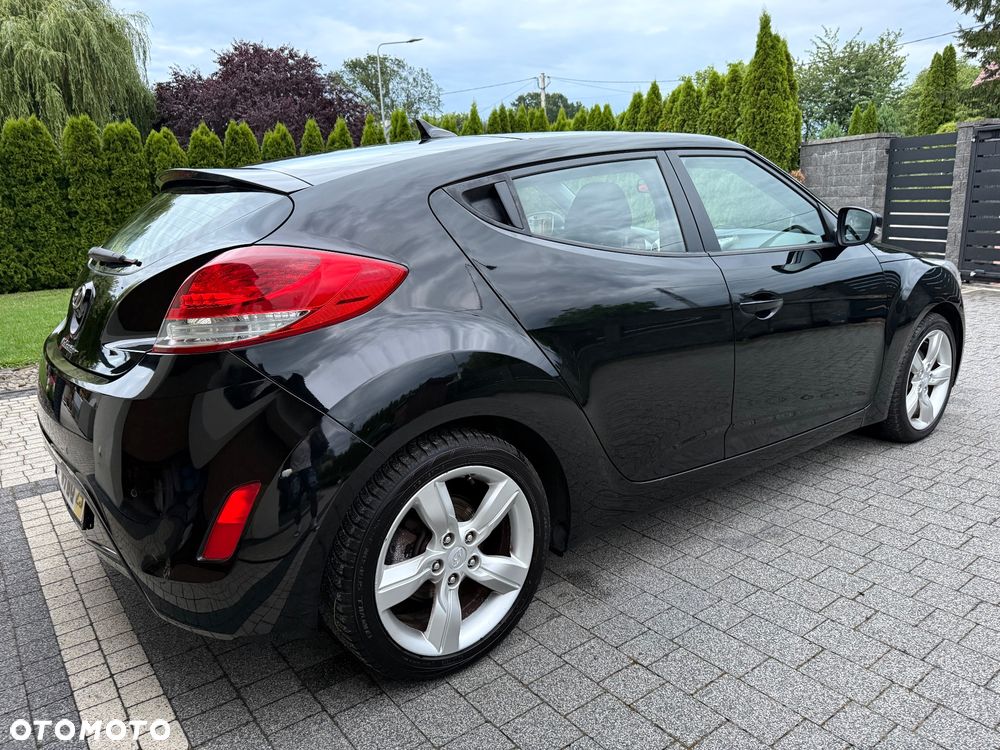 Hyundai Veloster 1.6 Premium - 11