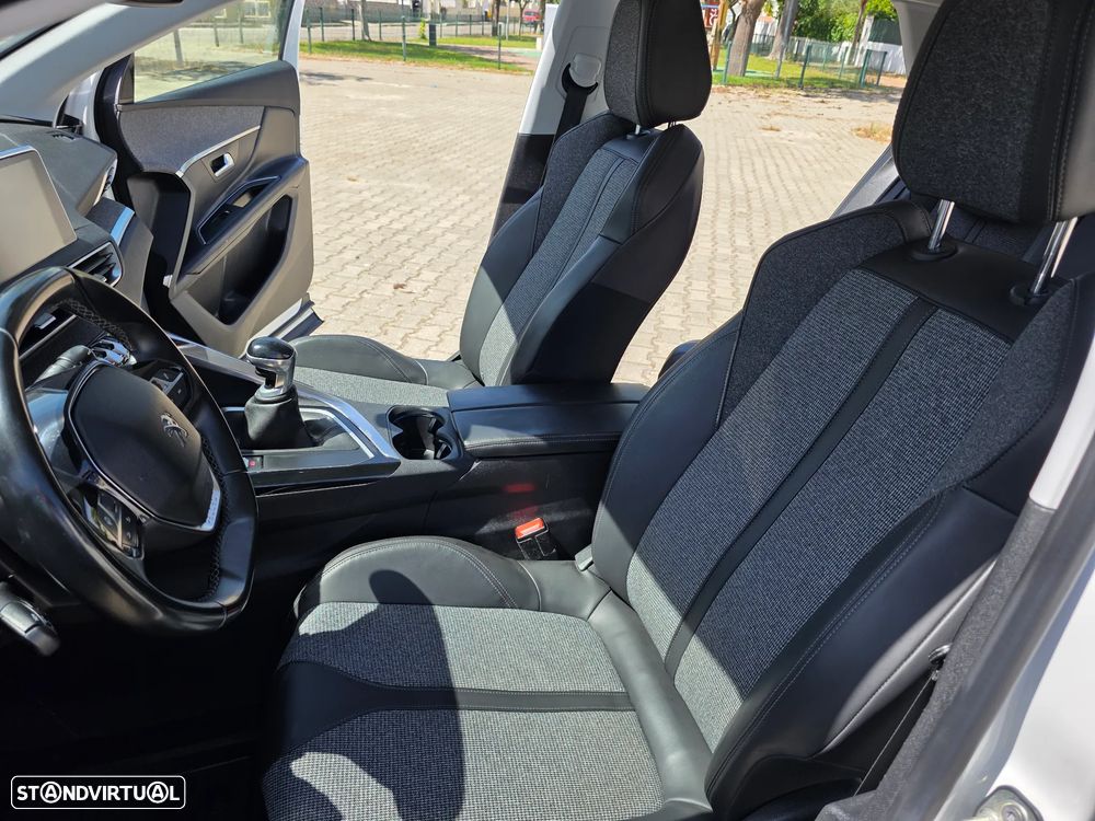 Peugeot 3008 1.2 PureTech Allure Pack - 15