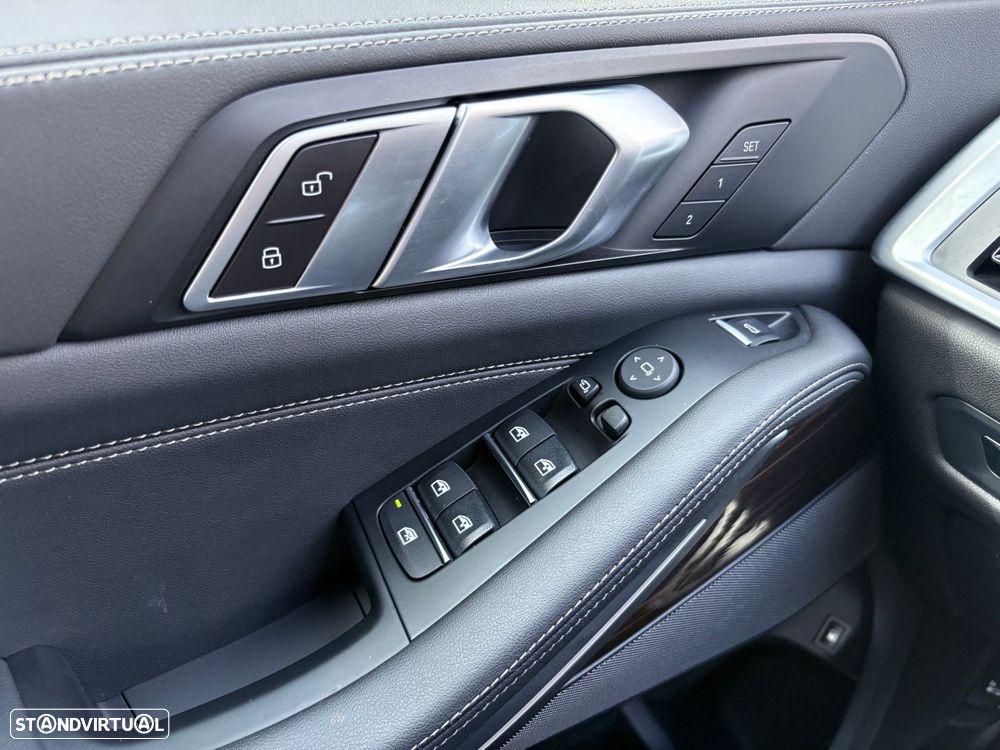 BMW X5 50 e xDrive Pack M Desportivo Pro - 39