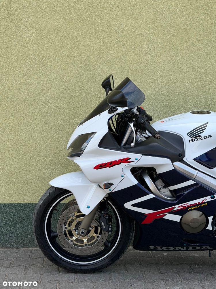 Honda CBR - 26