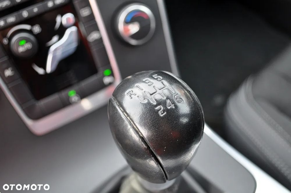 Volvo S60 T3 Kinetic - 28