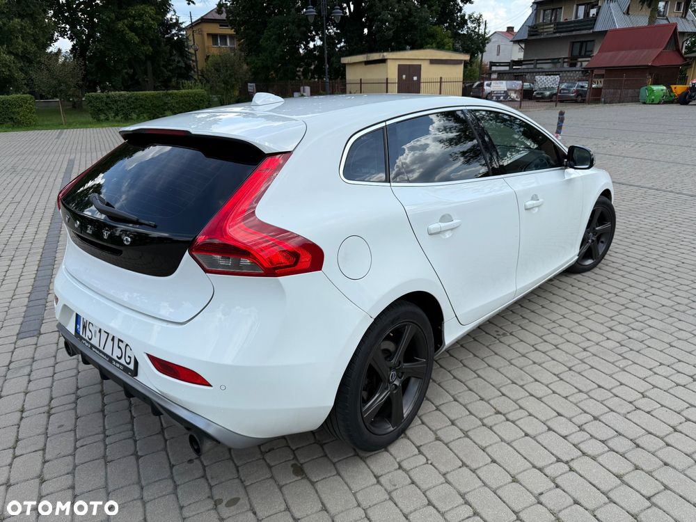 Volvo V40 D2 R-Design Summum - 18