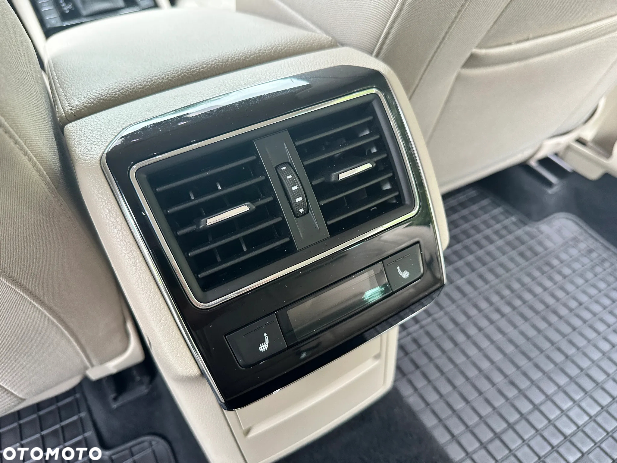 Skoda Superb 2.0 TDI Style DSG - 23