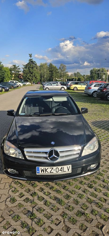 Mercedes-Benz Klasa C 250 CGI BlueEff Avantgarde - 3