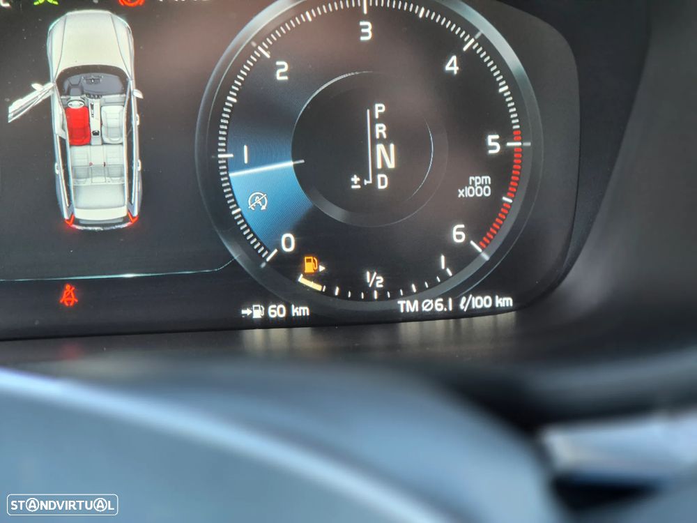Volvo V60 2.0 D3 R-Design Geartronic - 29