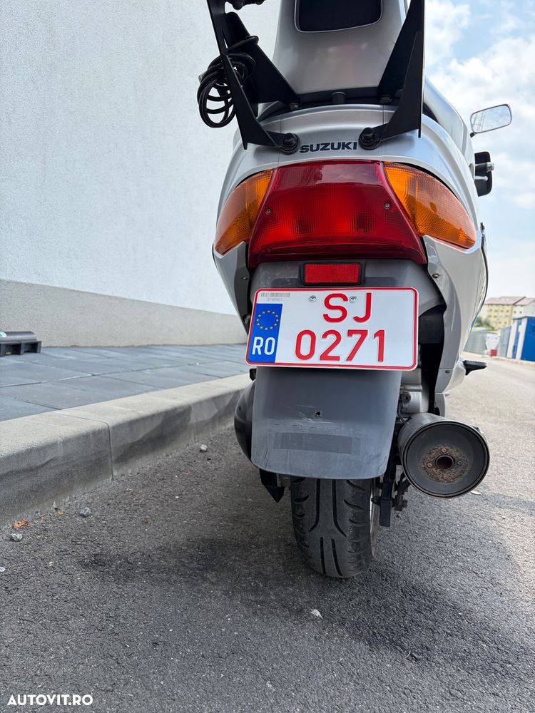 Suzuki AN 400 Burgman - 10