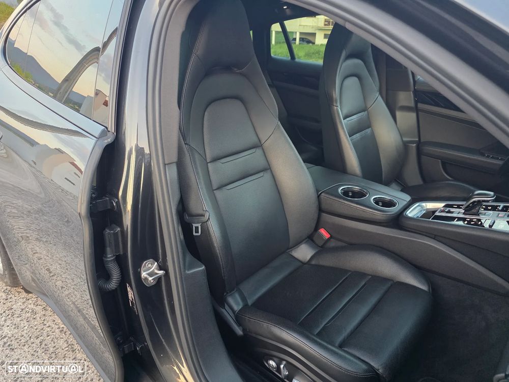Porsche Panamera 4 E-Hybrid Executive - 40