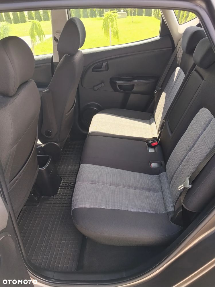 Kia Venga 1.4 M - 6