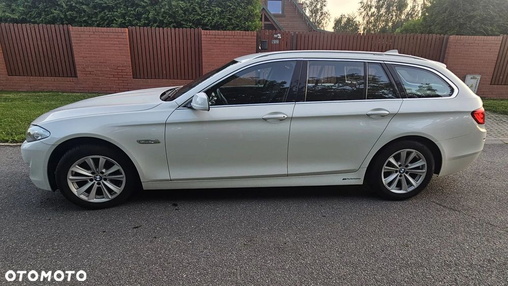 BMW Seria 5 520d - 38