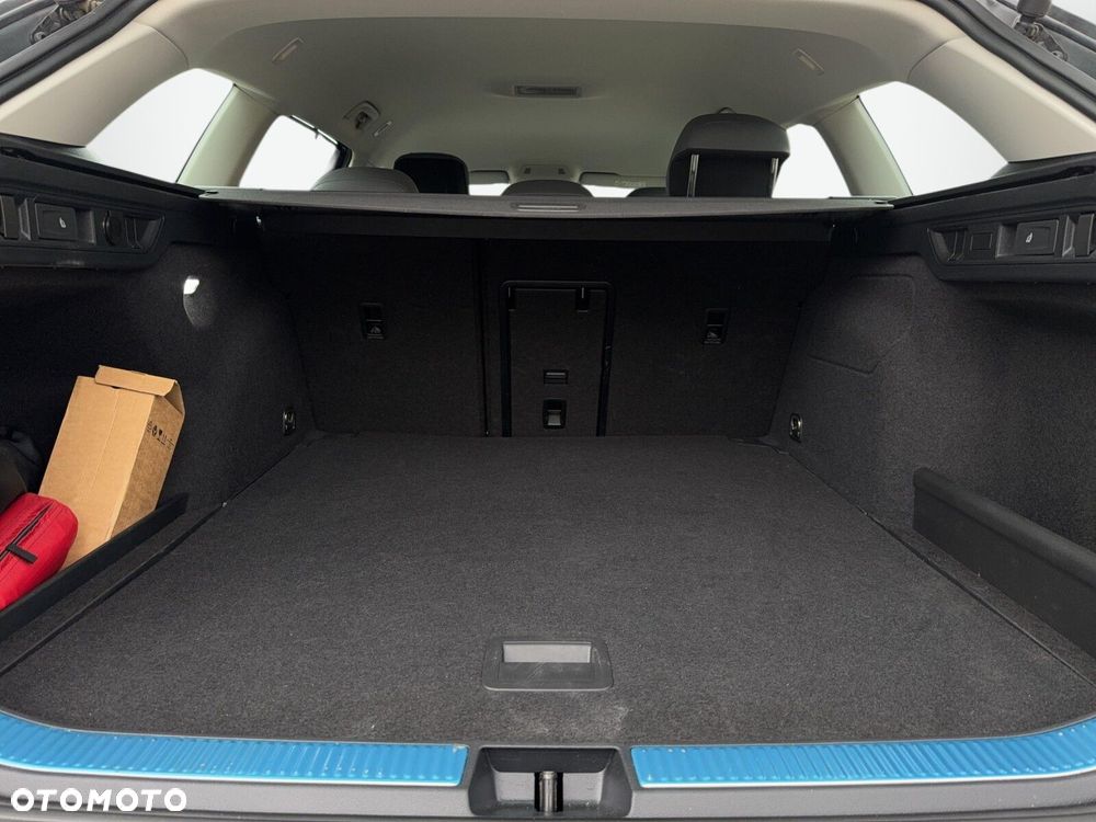 Volkswagen Passat Variant 1.5 TSI ACT mHEV Business DSG - 15