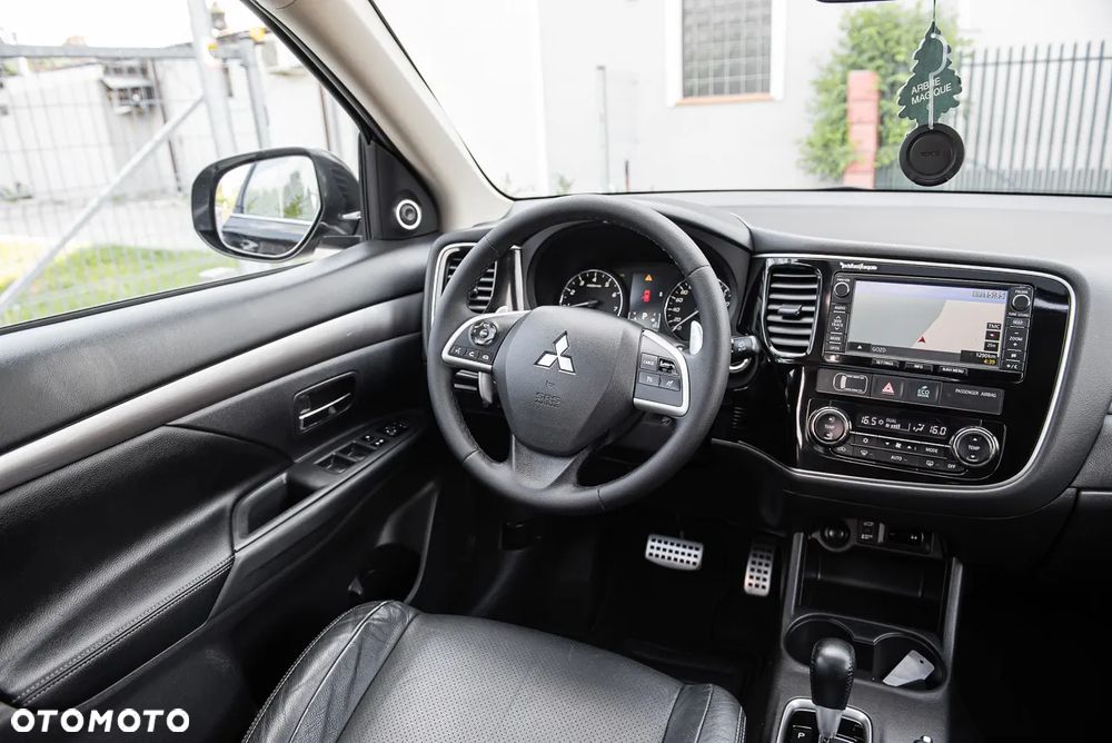 Mitsubishi Outlander - 27