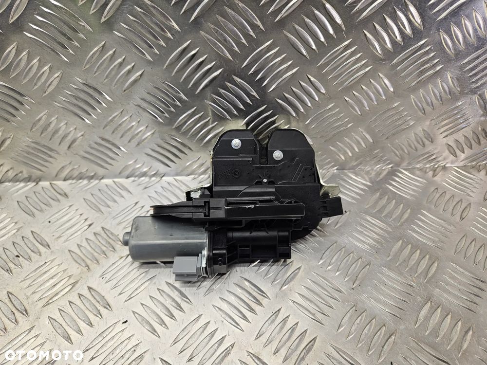 VW TOUAREG 7P 10-18R ZAMEK KLAPY ELEKTRYCZNEJ 7P0827505J - 2