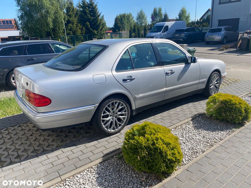 Mercedes-Benz Klasa E 420 - 2