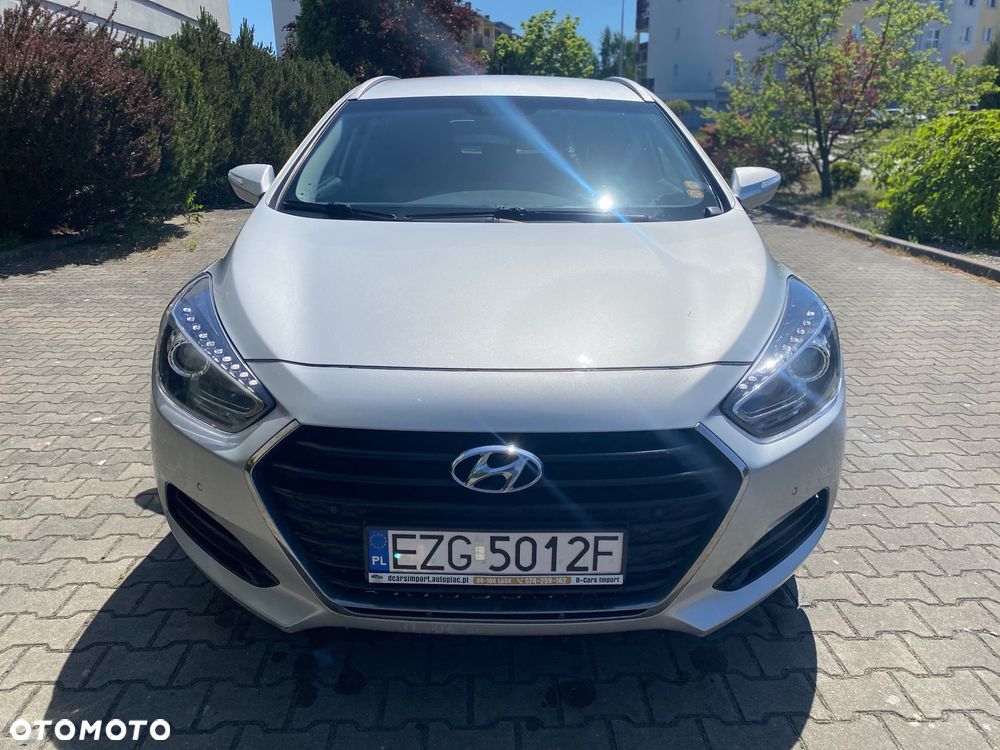 Hyundai i40 1.7 CRDi Comfort + - 18