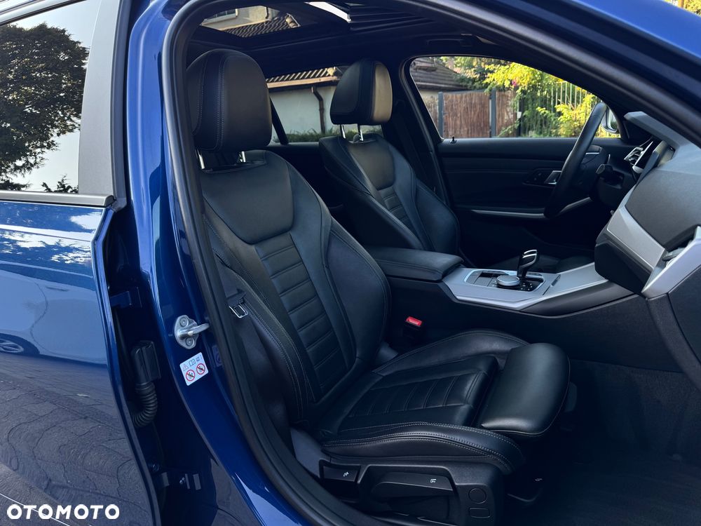 BMW Seria 3 320i GPF Sport Line Sport - 31