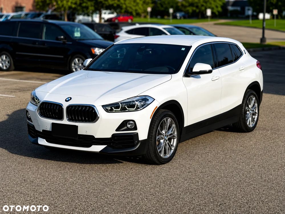 BMW X2 xDrive20i Advantage - 2