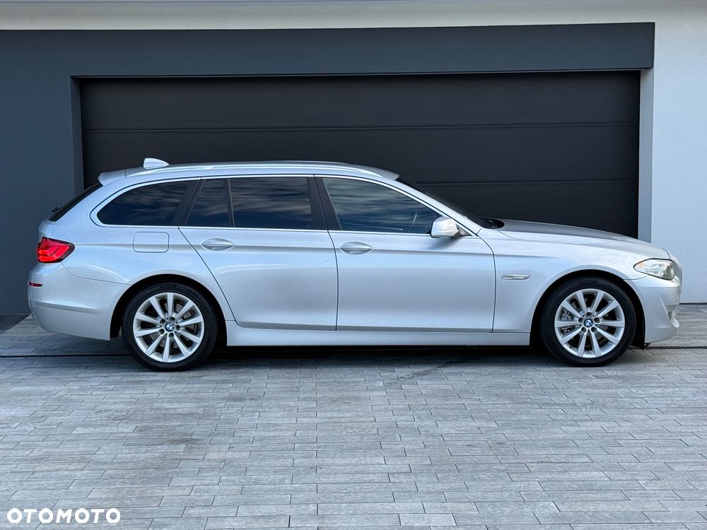 BMW Seria 5 520d - 24