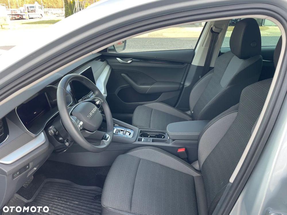 Skoda Octavia 1.5 TSI mHEV Selection DSG - 16