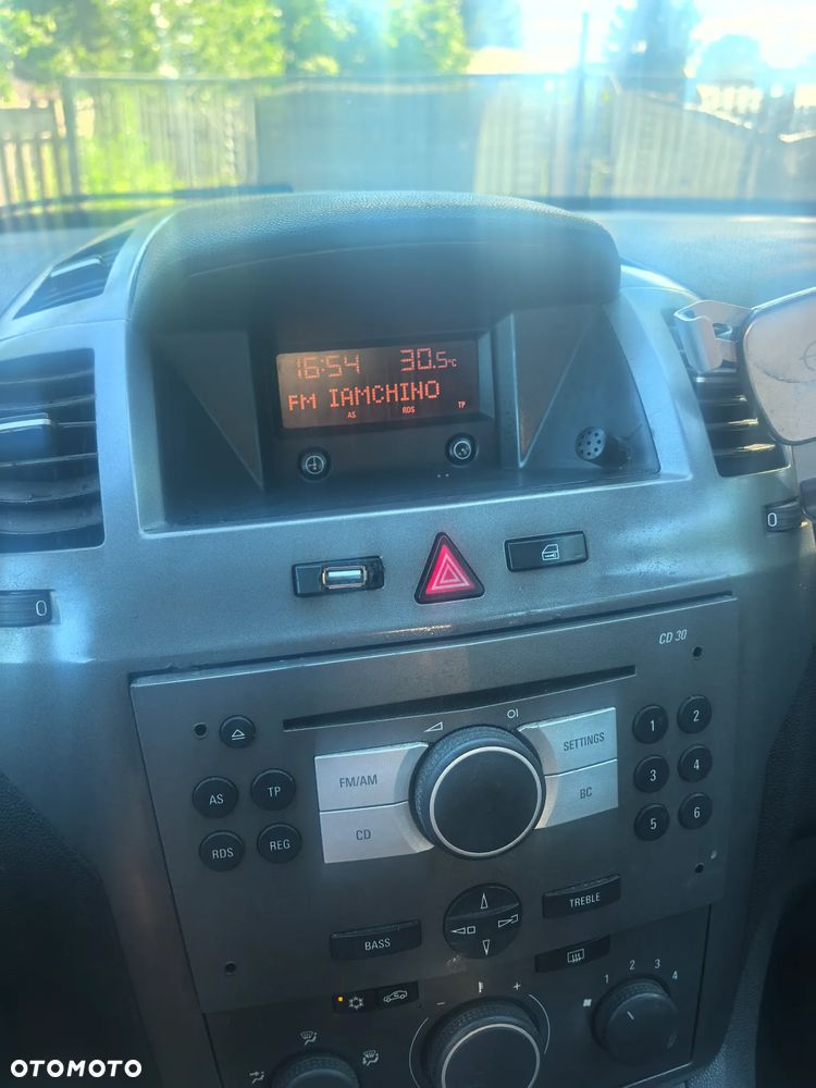 Opel Zafira 1.9 CDTI Essentia - 14