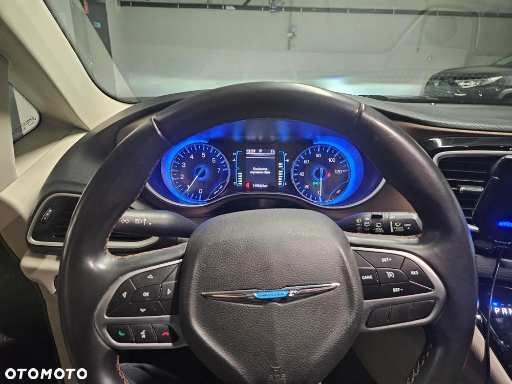 Chrysler Pacifica - 9