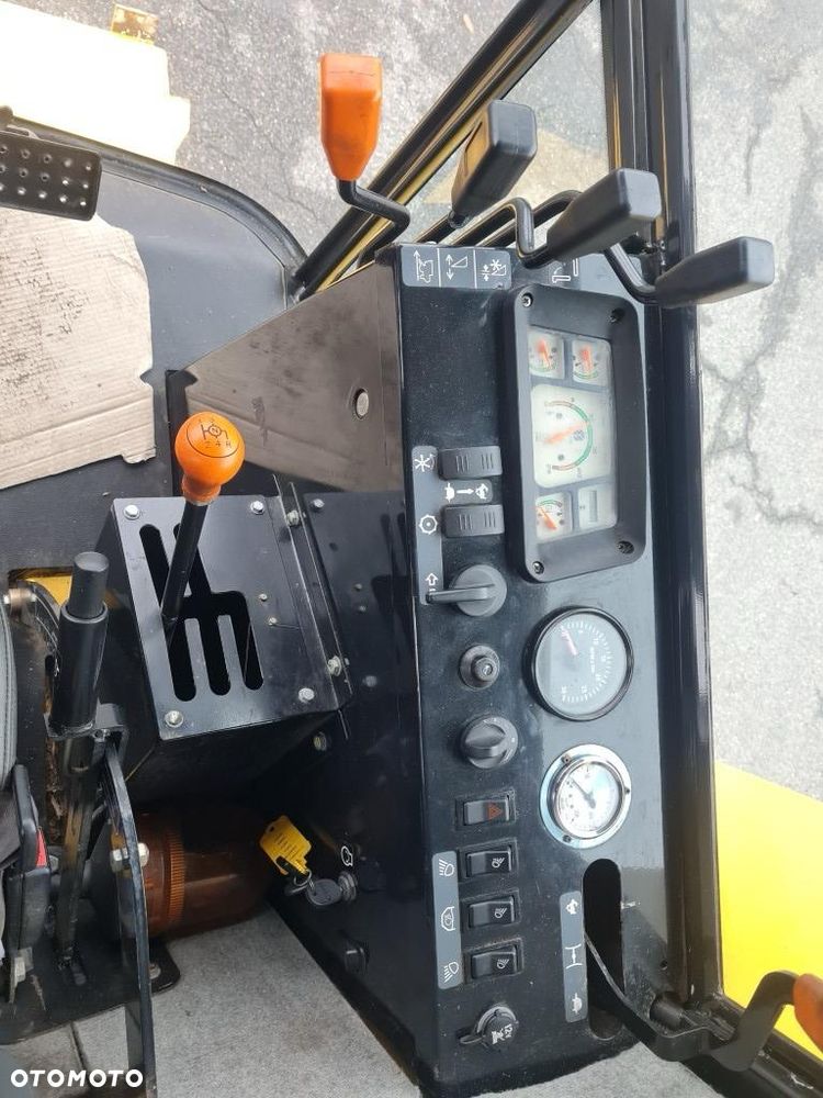 New Holland TC 5.30 - 6