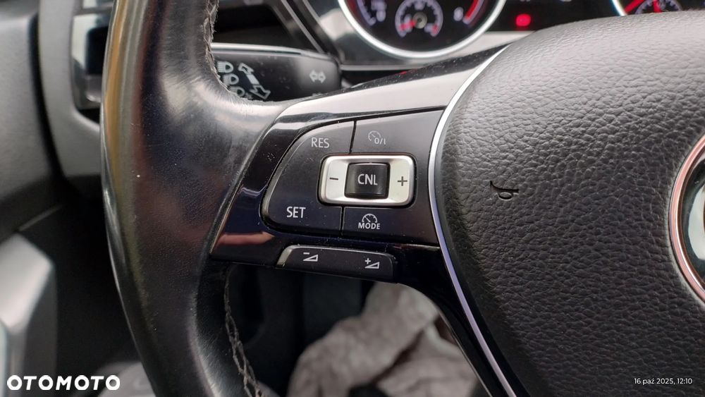 Volkswagen Touran 1.4 TSI (BlueMotion Technology) Highline - 28