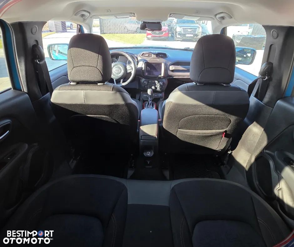 Jeep Renegade - 16