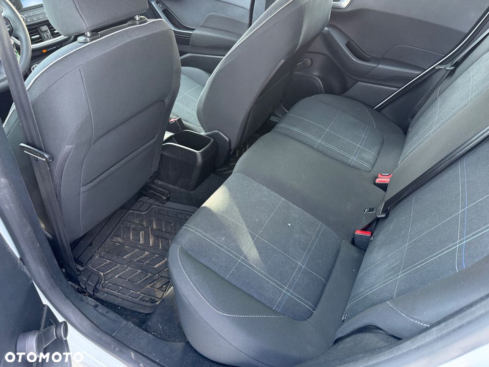 Ford Fiesta 1.1 Trend - 21