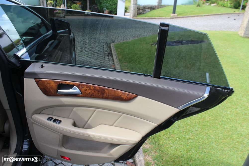 Mercedes-Benz CLS 250 CDI DPF BlueEFFICIENCY 7G-T - 31